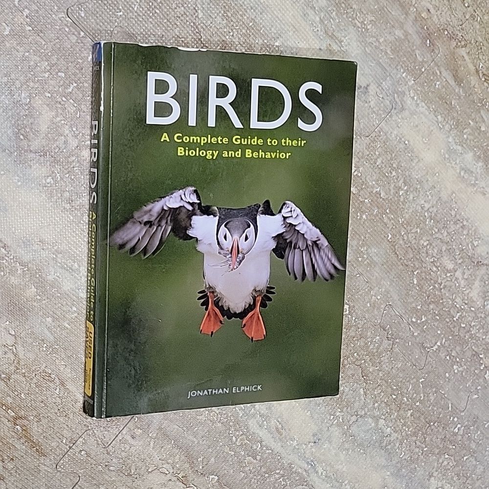BIRDS BIO AND BEHAVIOR TEXTBOOK IN COLOR.  Firefly press